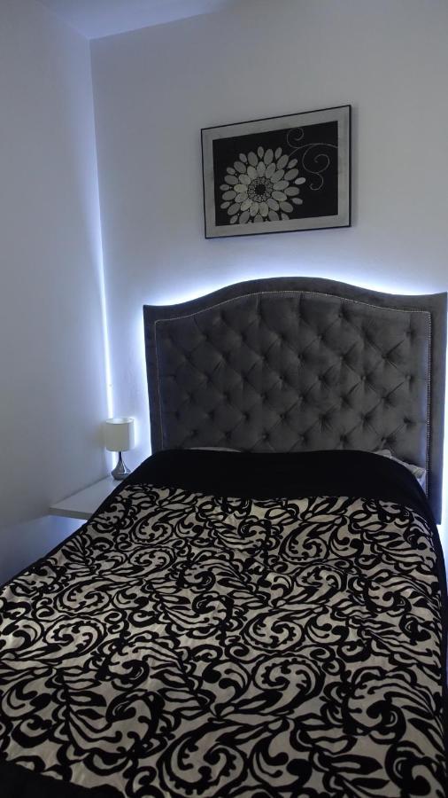 Apartament Neon Gdynia Esterno foto